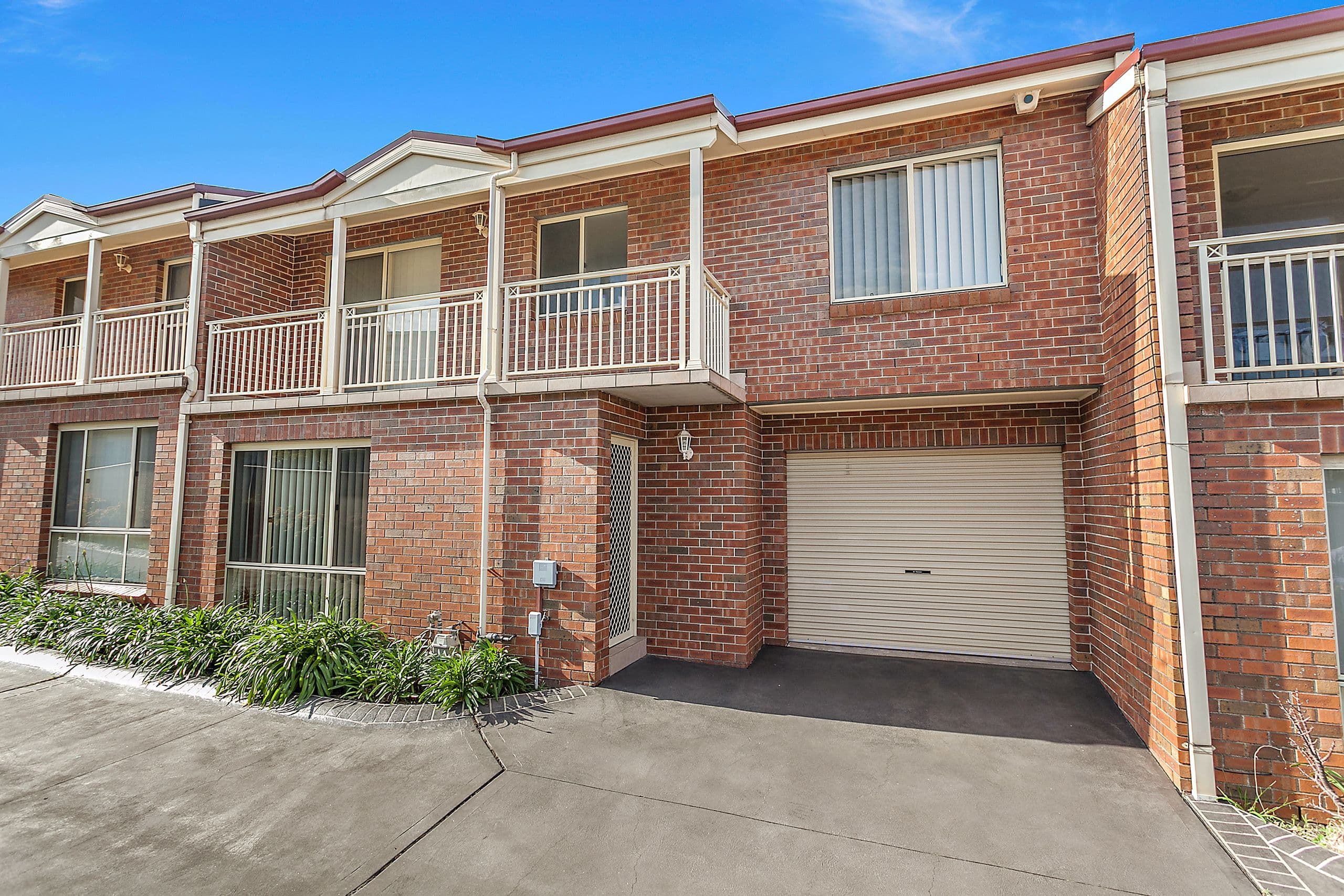 25 Gladstone Avenue, Wollongong NSW 2500, Wollongong - Image 1
