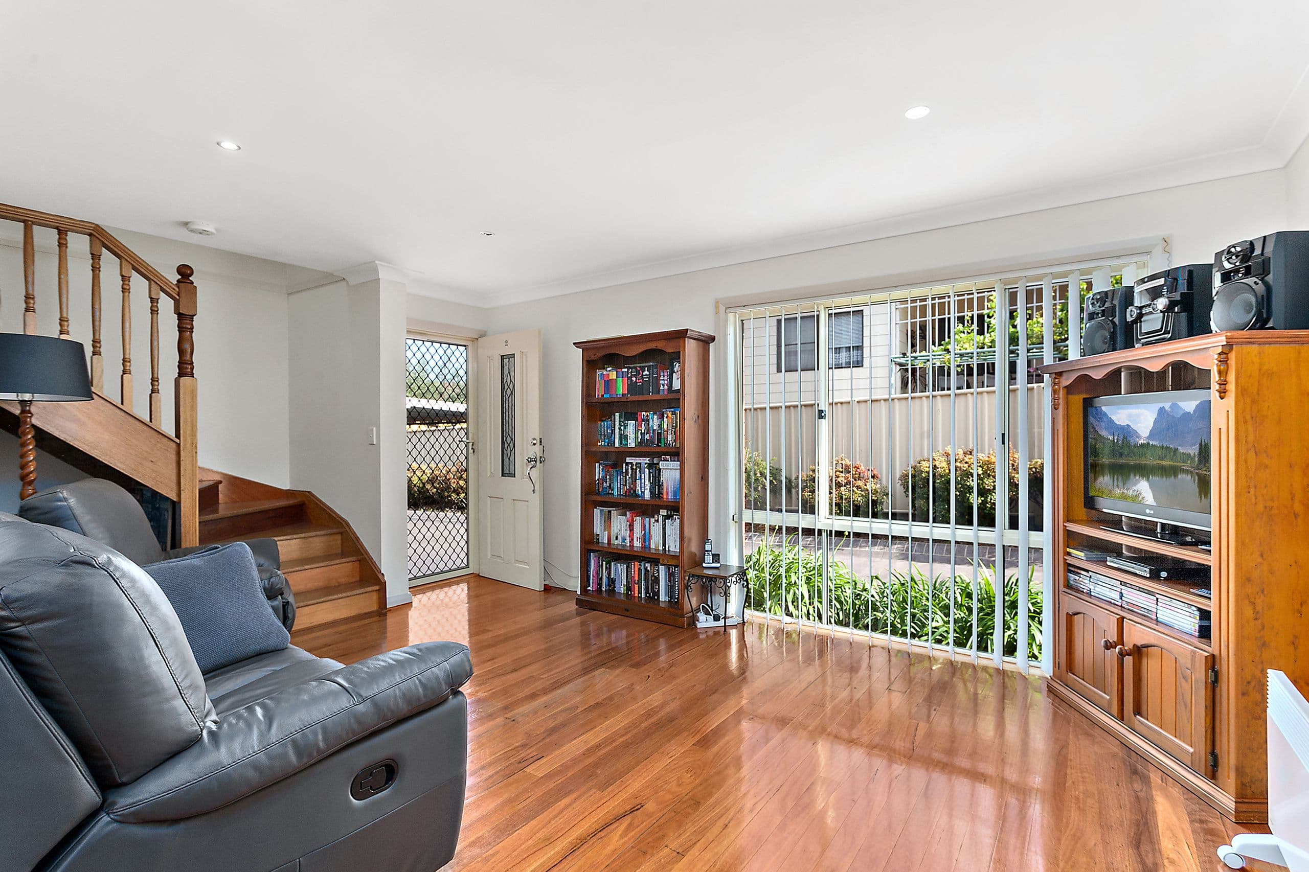 25 Gladstone Avenue, Wollongong NSW 2500, Wollongong - Thumbnail 2