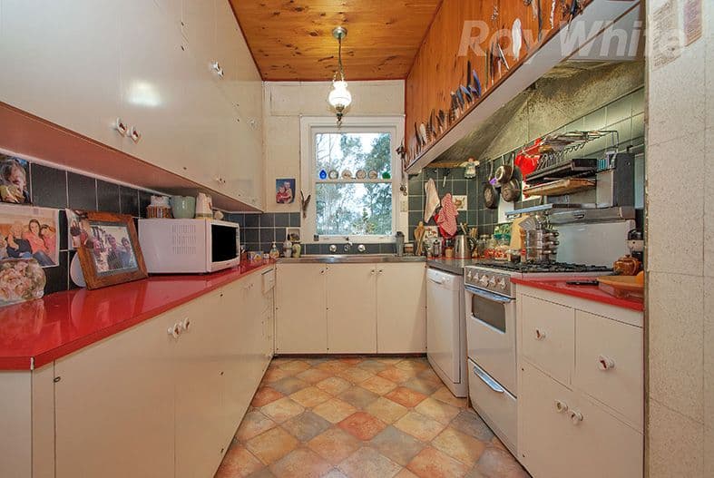 70 - 72 LONG VIEW Road, Croydon South VIC 3136, Croydon South - Thumbnail 4