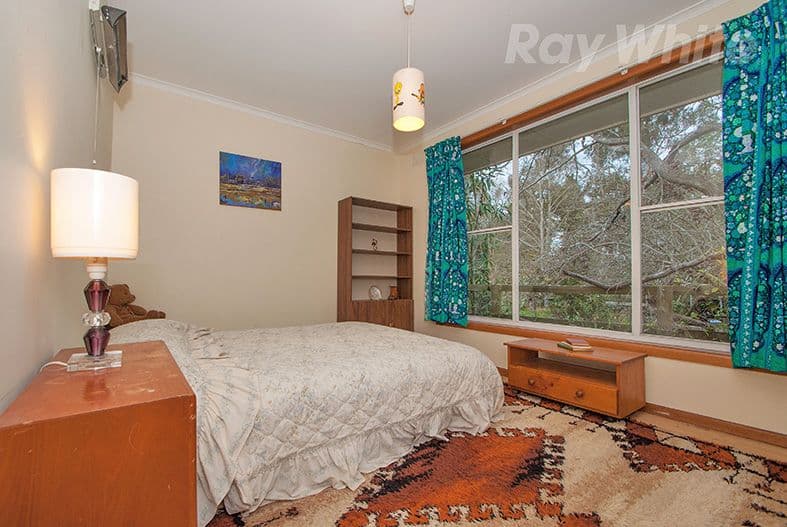 70 - 72 LONG VIEW Road, Croydon South VIC 3136, Croydon South - Thumbnail 6