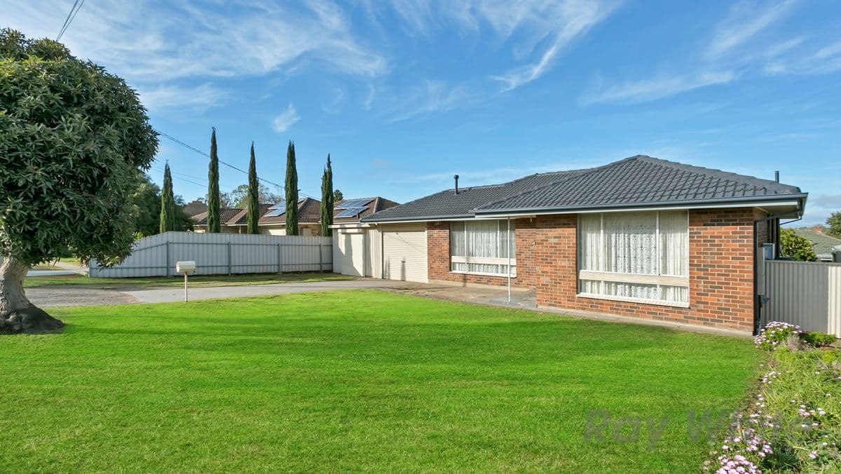 18 Crittenden Road, Morphett Vale SA 5162, Morphett Vale - Thumbnail 2