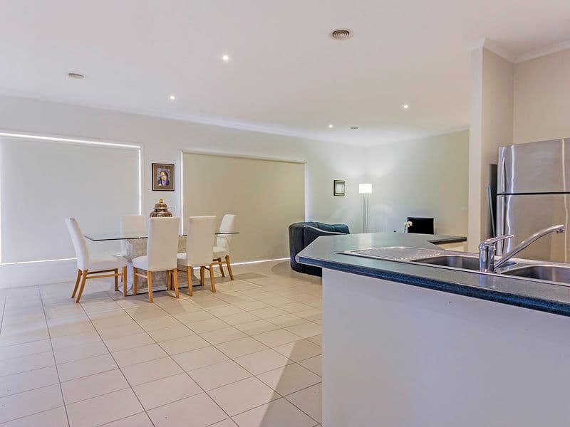 32 Baltimore Drive, Point Cook VIC 3030, Point Cook - Thumbnail 5