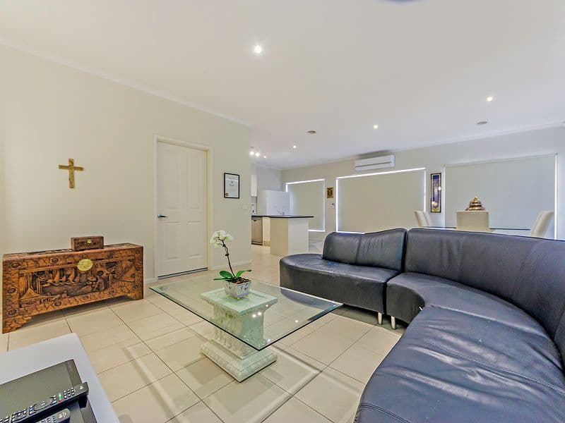 32 Baltimore Drive, Point Cook VIC 3030, Point Cook - Thumbnail 7