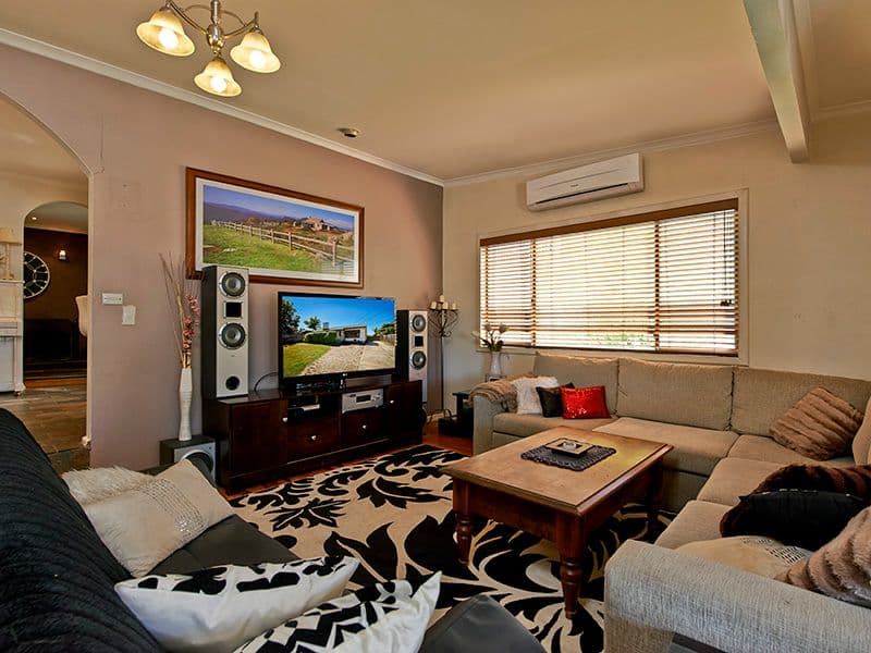 19 Elton Road, FERNTREE GULLY VIC 3156, Ferntree Gully - Thumbnail 2
