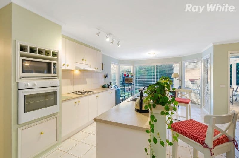 38 Fairway Drive, Rowville VIC 3178, Rowville - Thumbnail 4