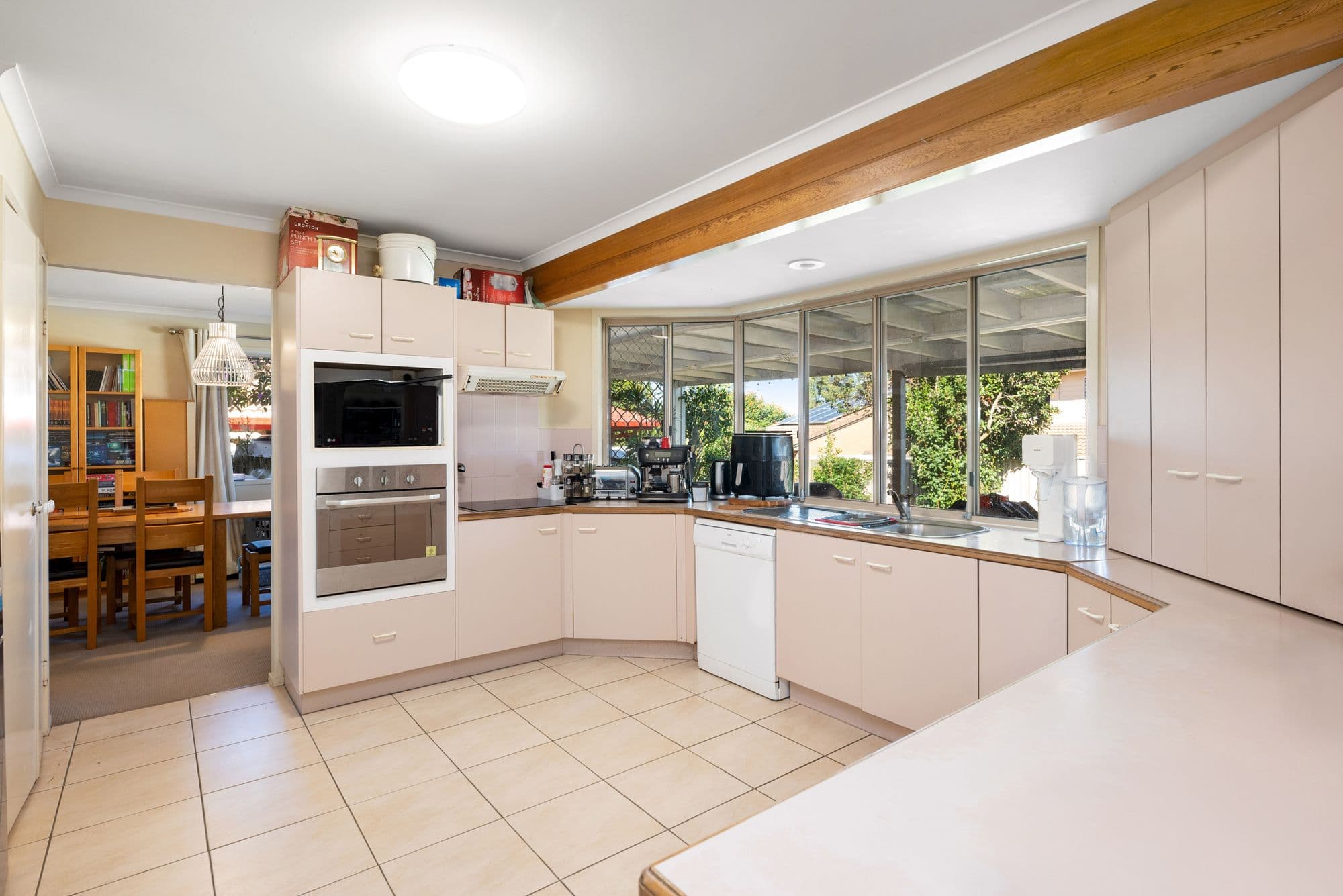 27 Greenwood Street, Wishart QLD 4122, Wishart - Thumbnail 6