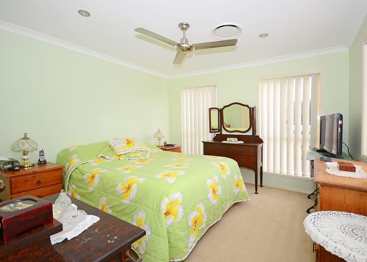 6 Torbanlea Street, HERVEY BAY QLD 4655, Hervey Bay - Thumbnail 2