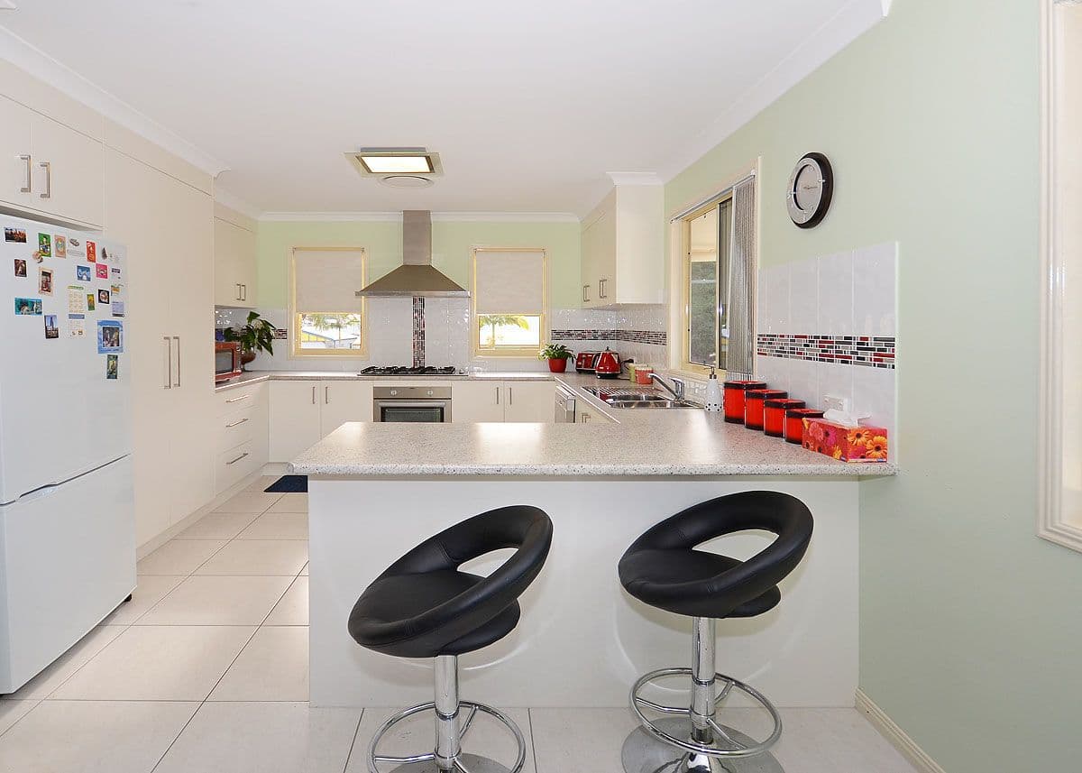 6 Torbanlea Street, HERVEY BAY QLD 4655, Hervey Bay - Thumbnail 3