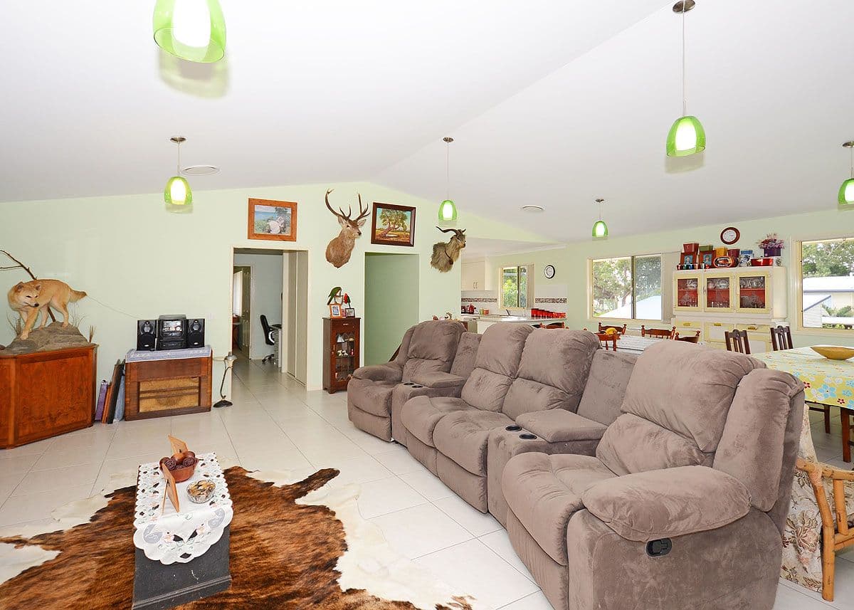 6 Torbanlea Street, HERVEY BAY QLD 4655, Hervey Bay - Thumbnail 4