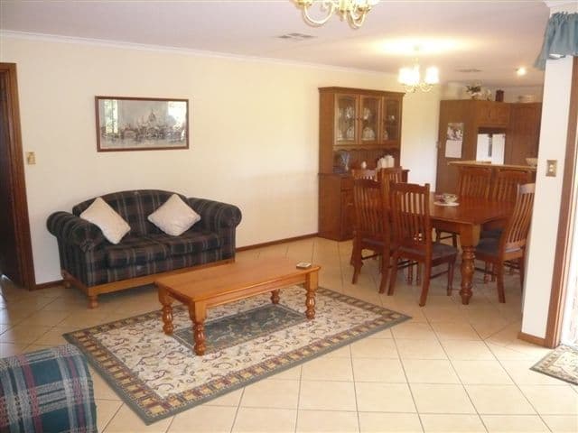 2 Wolomina Court, SALISBURY HEIGHTS SA 5109, Salisbury Heights - Thumbnail 2
