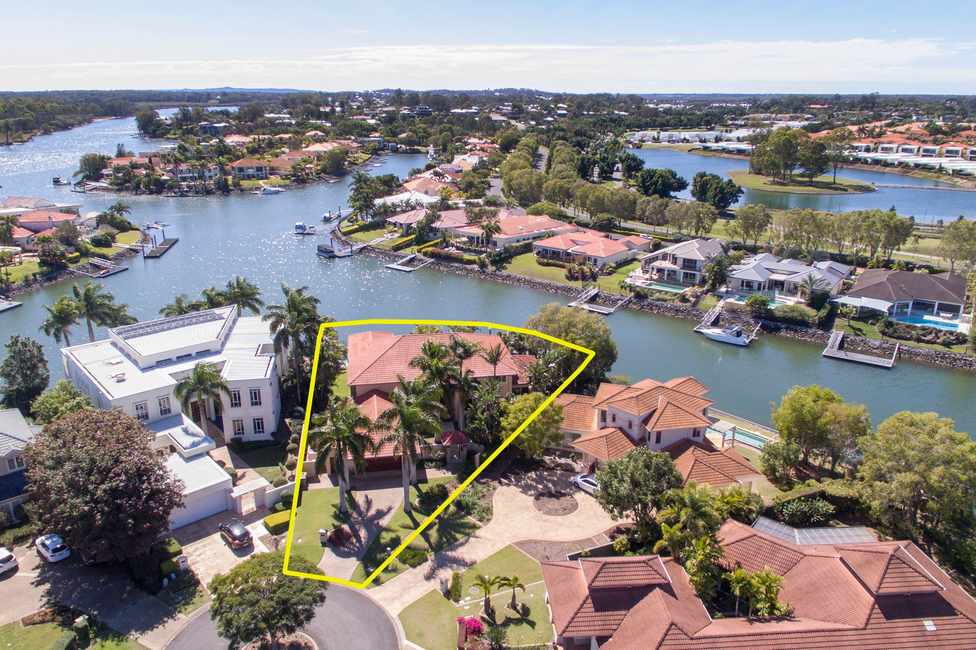 1076 Killymoon Drive, Hope Island QLD 4212, Hope Island - Image 1