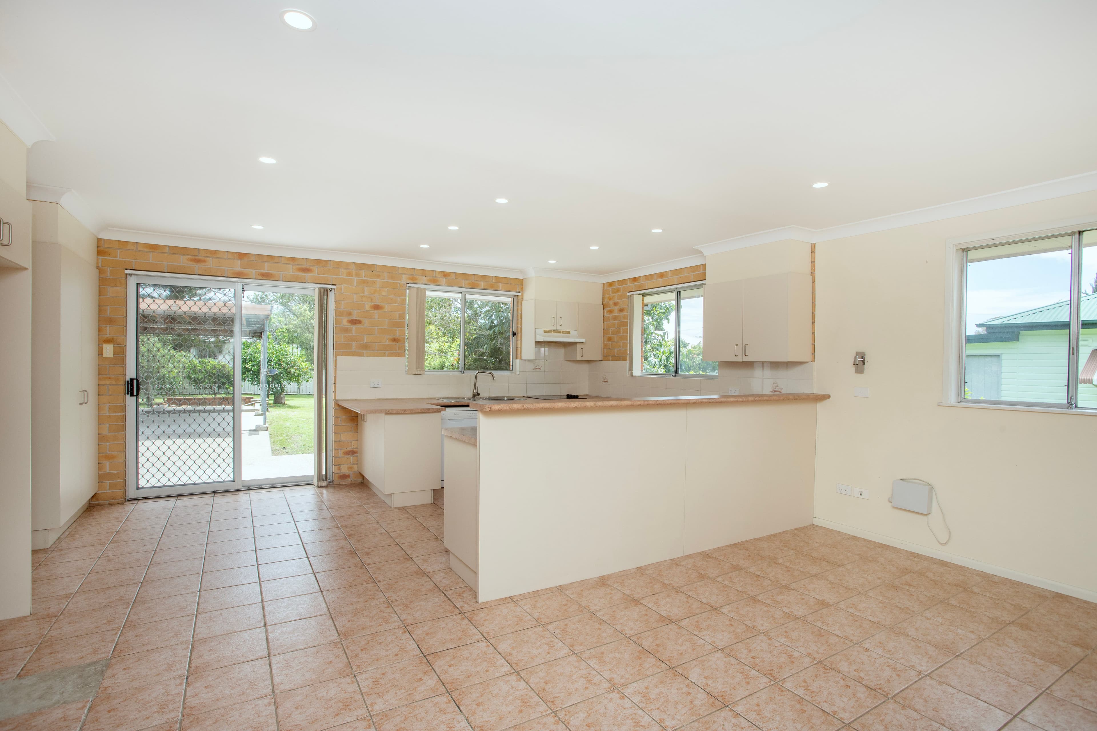 23 Milligan Street, Taree NSW 2430, Taree - Thumbnail 2
