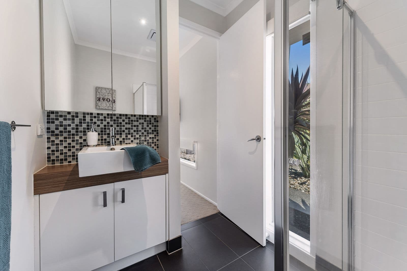 7 Burrora Way, Craigieburn VIC 3064, Craigieburn - Thumbnail 4