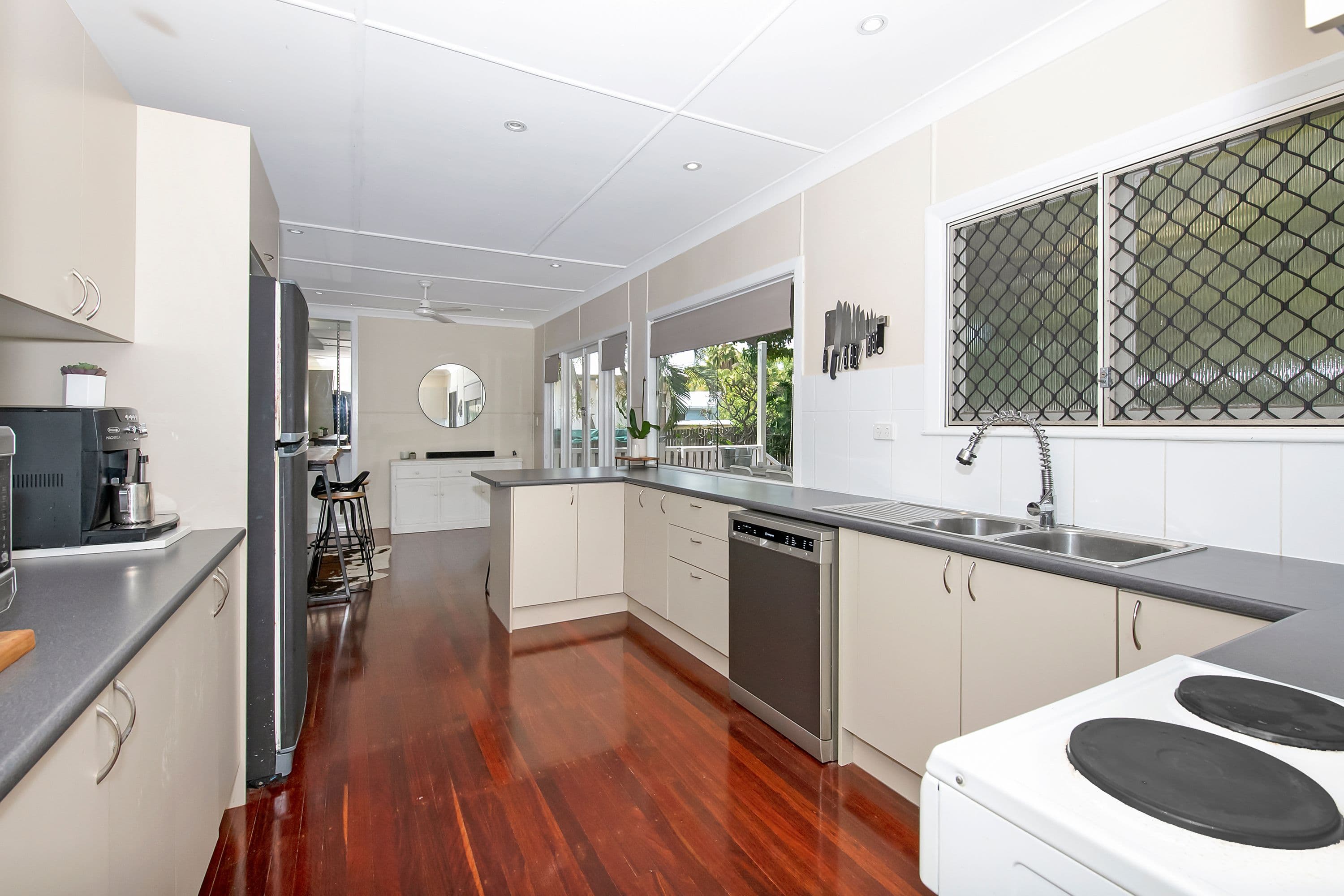 12 Cordelia Avenue, Cranbrook QLD 4814, Cranbrook - Thumbnail 2