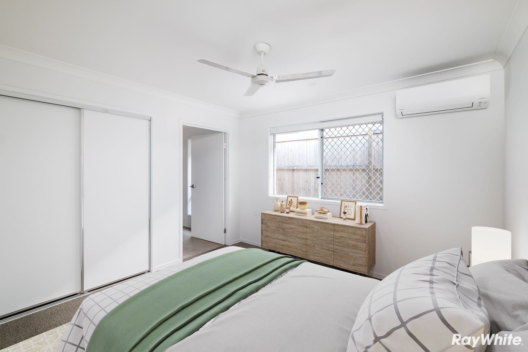 125 Mercy Circuit, Park Ridge QLD 4125, Park Ridge - Thumbnail 2