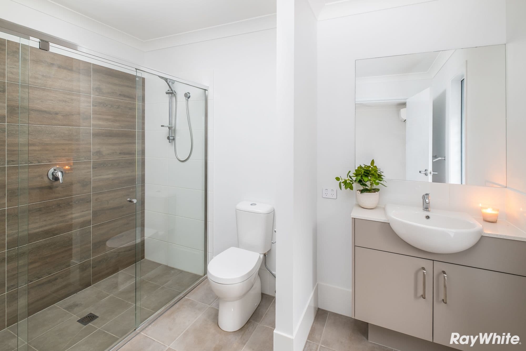 125 Mercy Circuit, Park Ridge QLD 4125, Park Ridge - Thumbnail 8