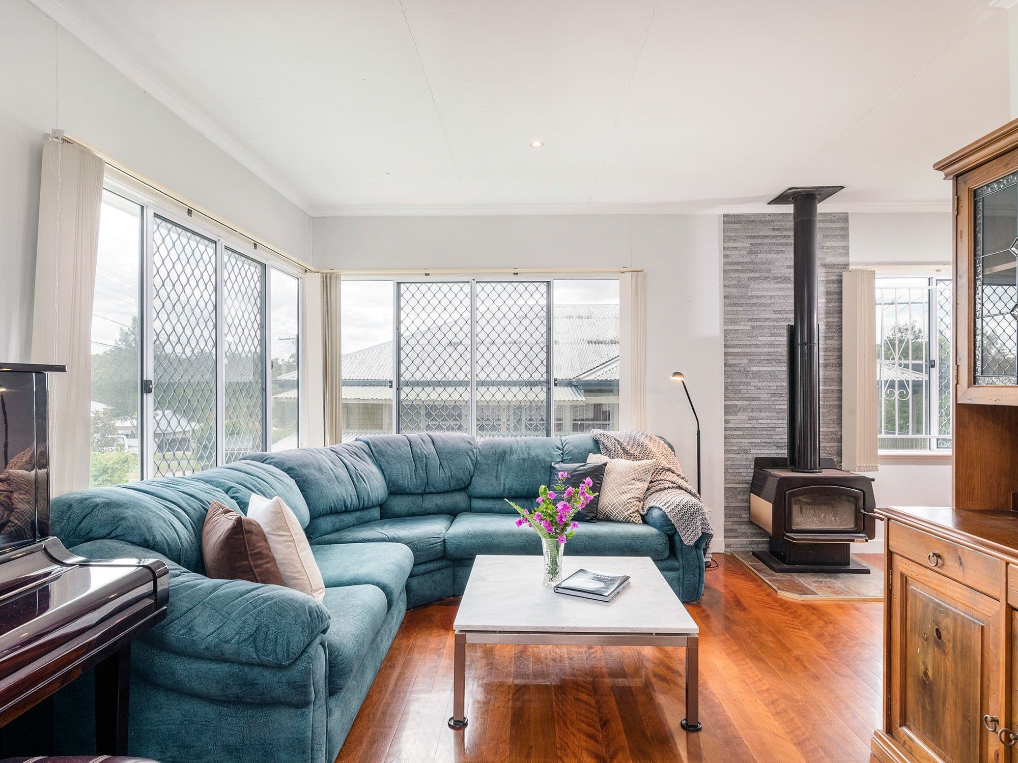15 Carnelian Street, Holland Park QLD 4121, Holland Park - Thumbnail 2