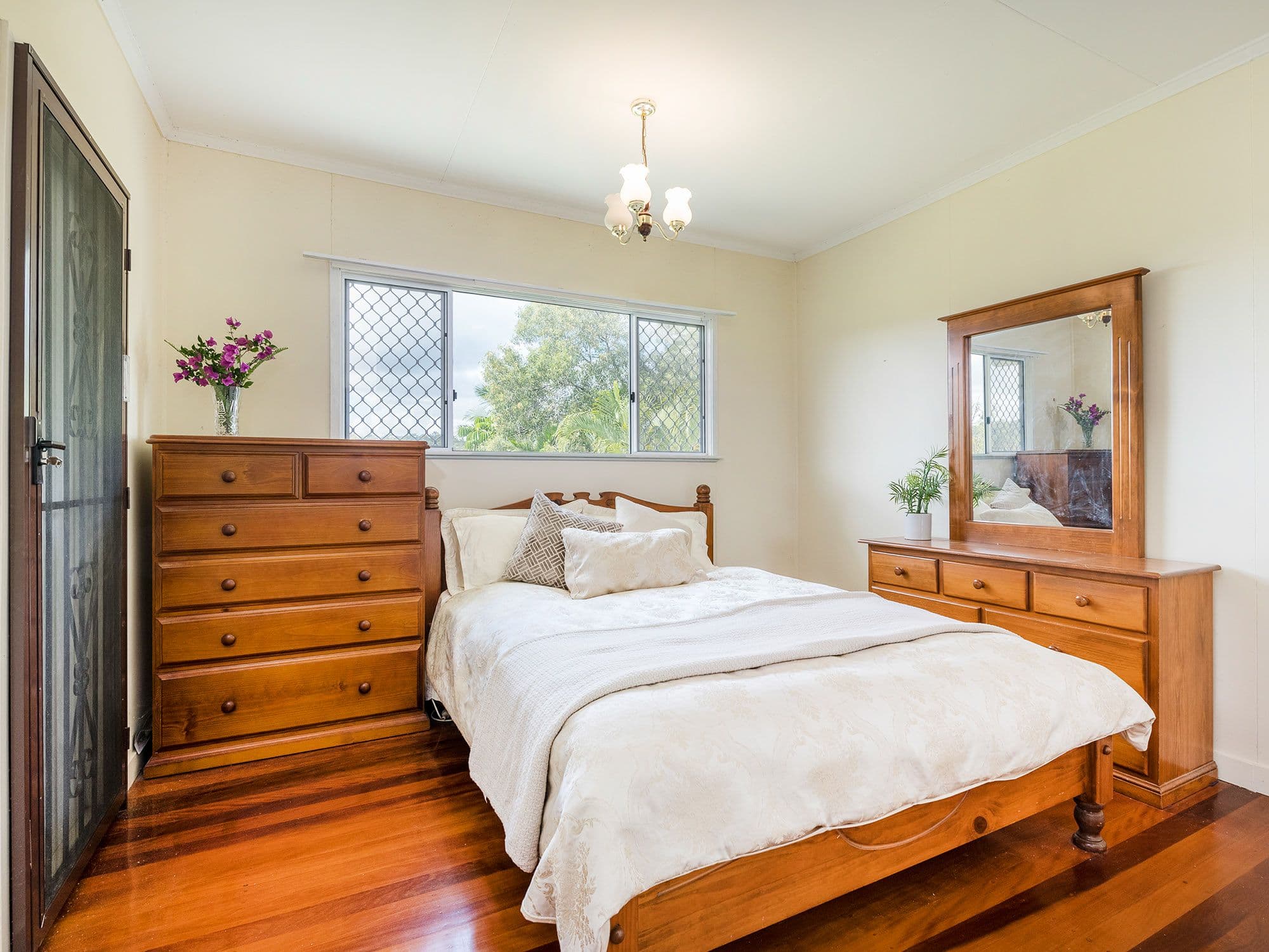 15 Carnelian Street, Holland Park QLD 4121, Holland Park - Thumbnail 6
