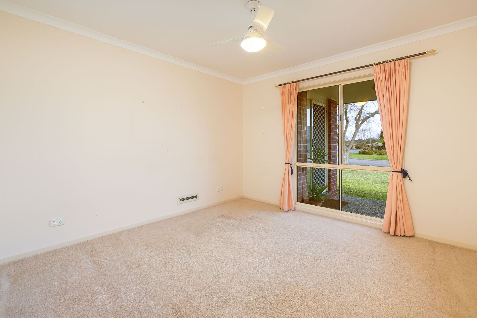 3 Privett Place, Lavington - Thumbnail 8