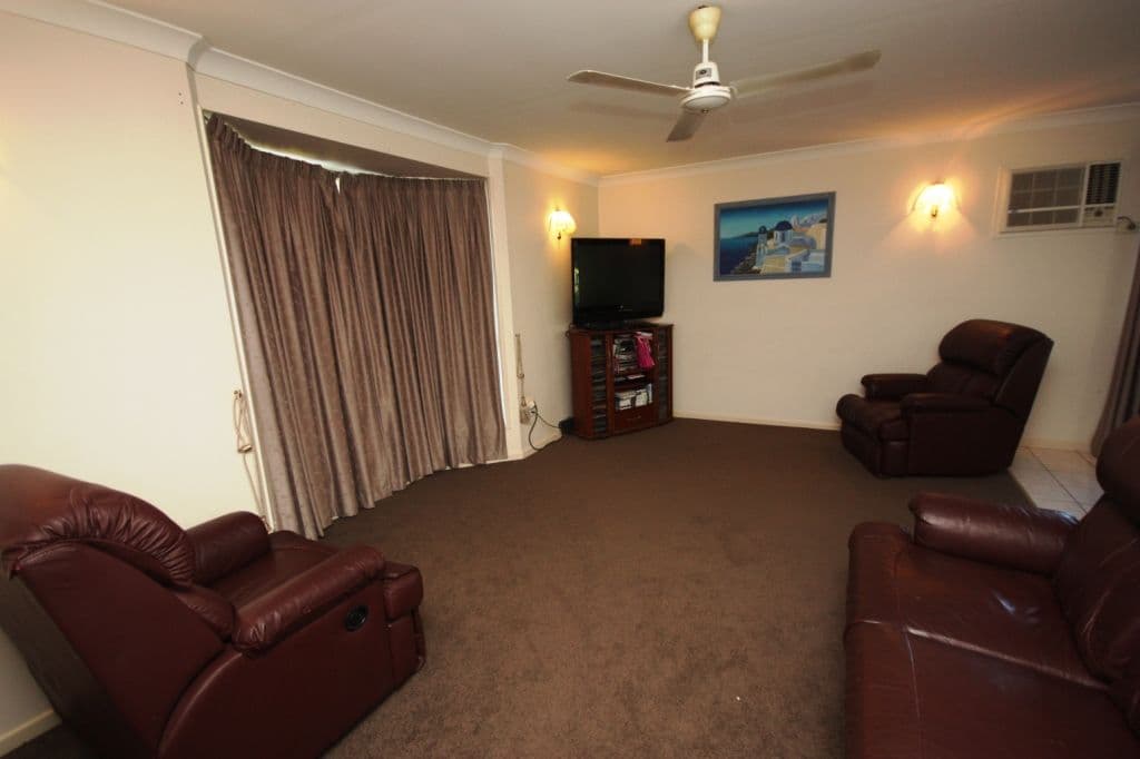 28 Eleventh Avenue, HOME HILL QLD 4806, Home Hill - Thumbnail 6