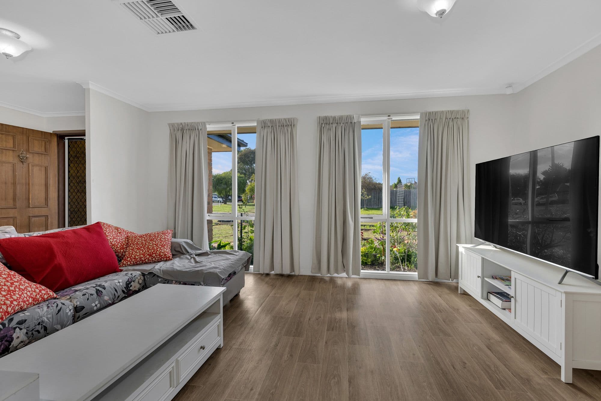 1 Highgate Court, Wyndham Vale VIC 3024, Wyndham Vale - Thumbnail 2