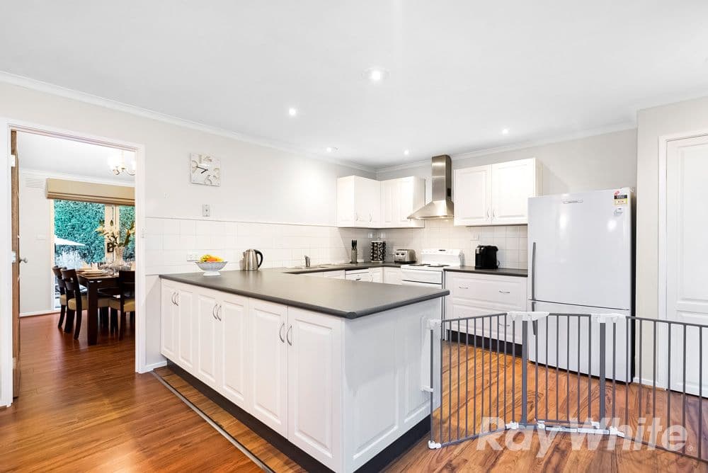 9 Hailsham Court, Mulgrave VIC 3170, Mulgrave - Thumbnail 2