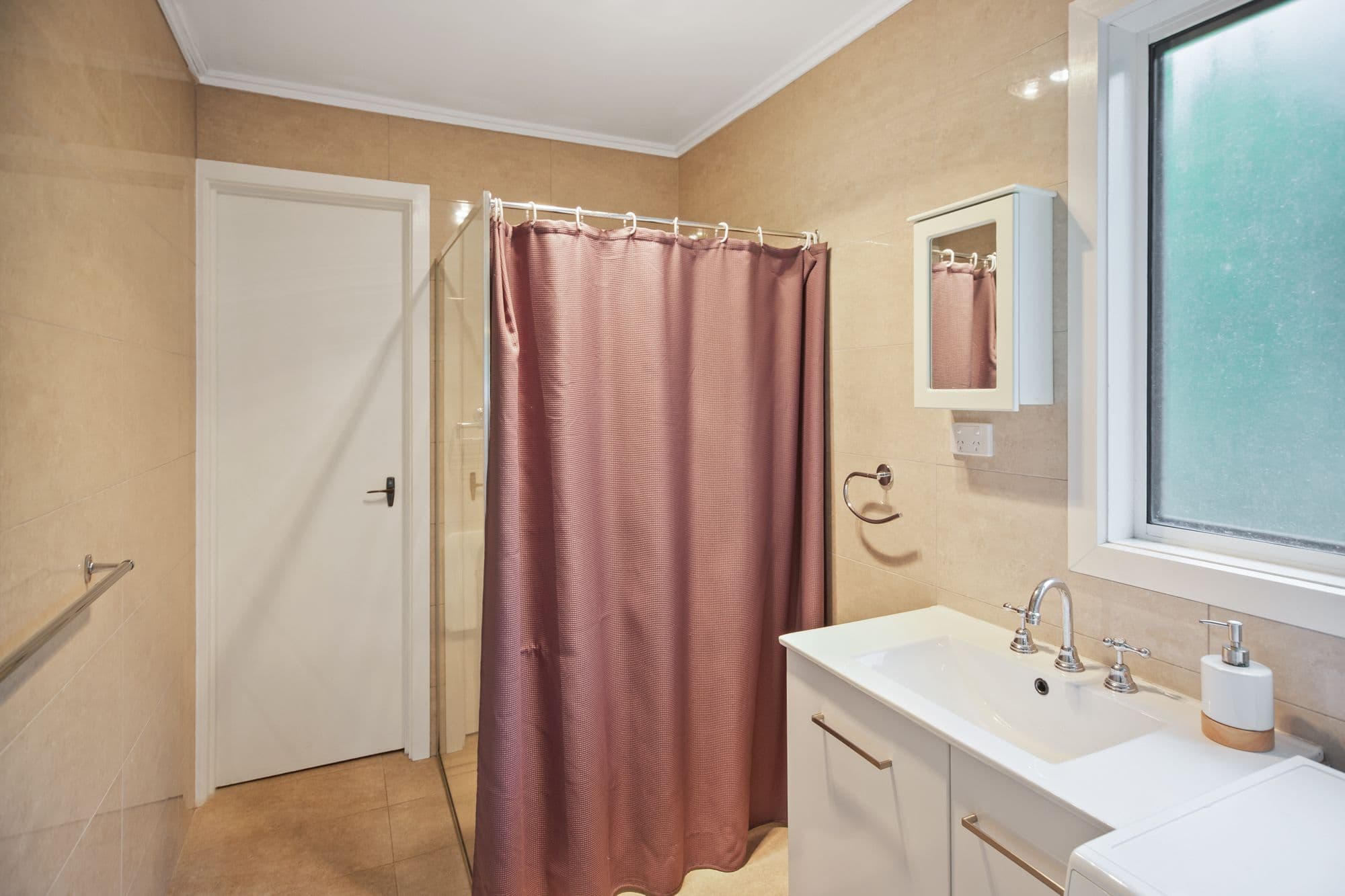 128 Pollock Avenue, Bonnie Doon VIC 3720, Bonnie Doon - Thumbnail 4