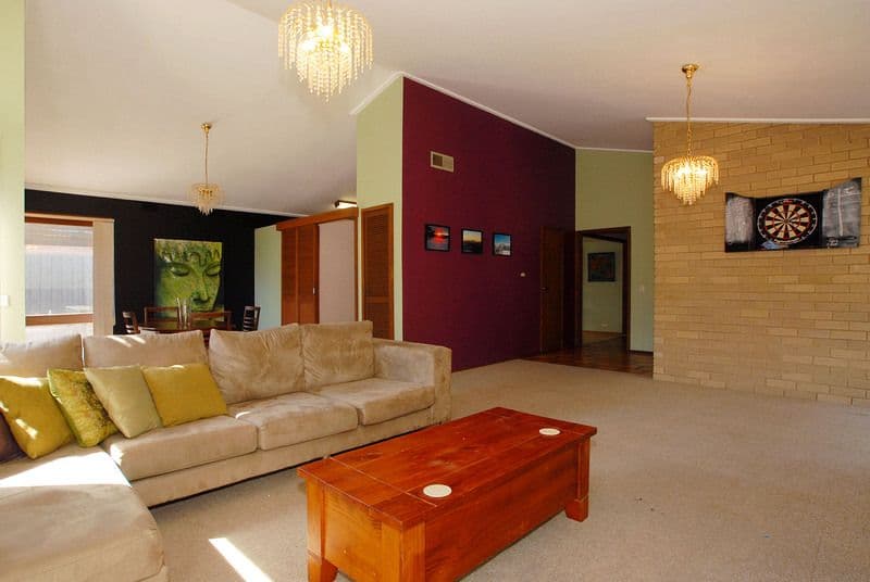 10 Hayden Avenue, FRANKSTON VIC 3199, Frankston - Thumbnail 2