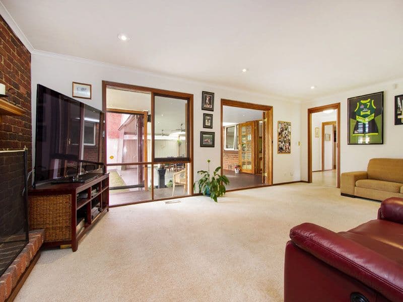 6 McClure Road, DINGLEY VILLAGE VIC 3172, Dingley Village - Thumbnail 3