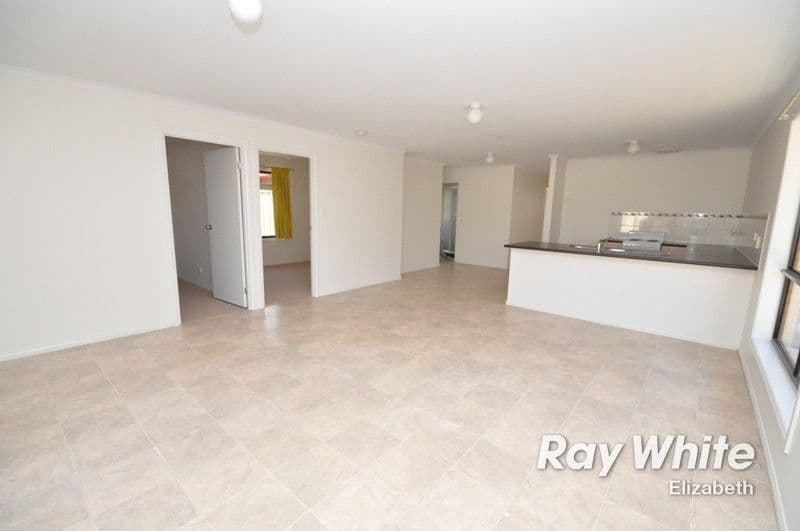 5 Grace Boulevard, SMITHFIELD PLAINS SA 5114, Smithfield Plains - Thumbnail 3