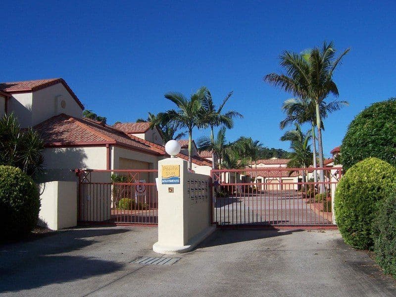 5 Inland Drive, Tugun QLD 4224, Tugun - Thumbnail 2