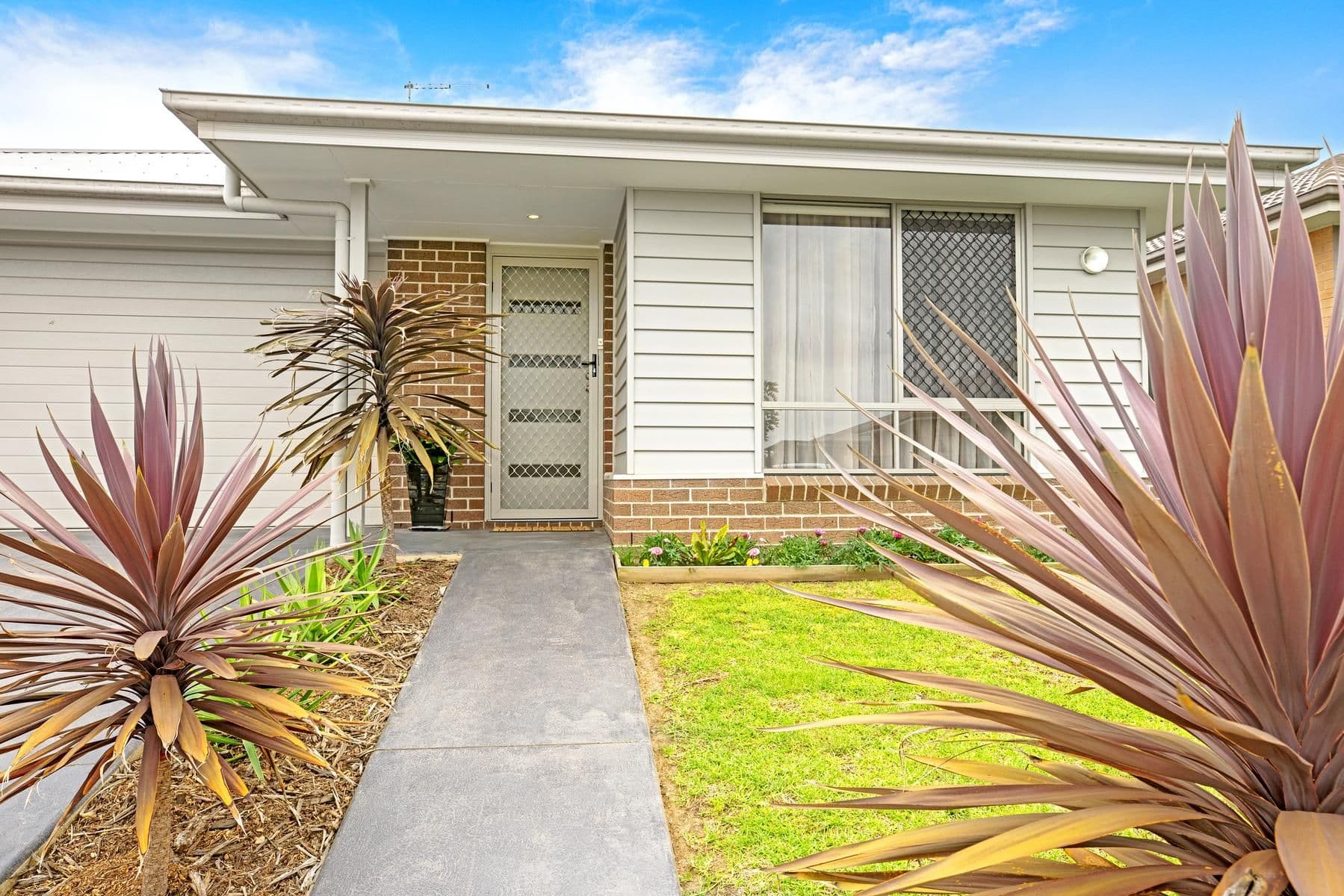 3 Sharp Avenue, Jordan Springs - Thumbnail 2