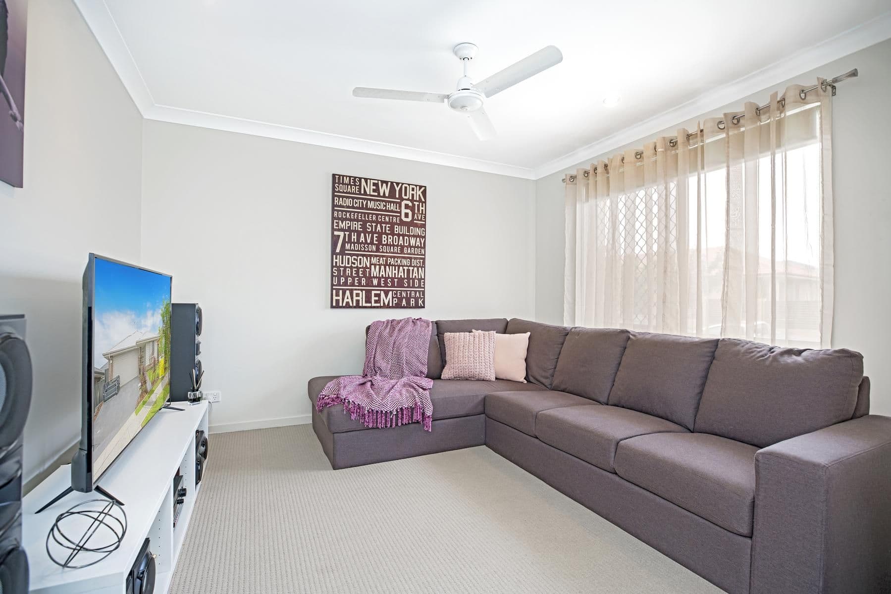 3 Sharp Avenue, Jordan Springs - Thumbnail 5