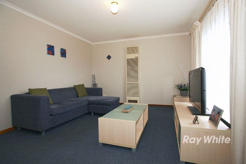 12 Isaac Smith Crescent, CRANBOURNE VIC 3977, Cranbourne - Thumbnail 5