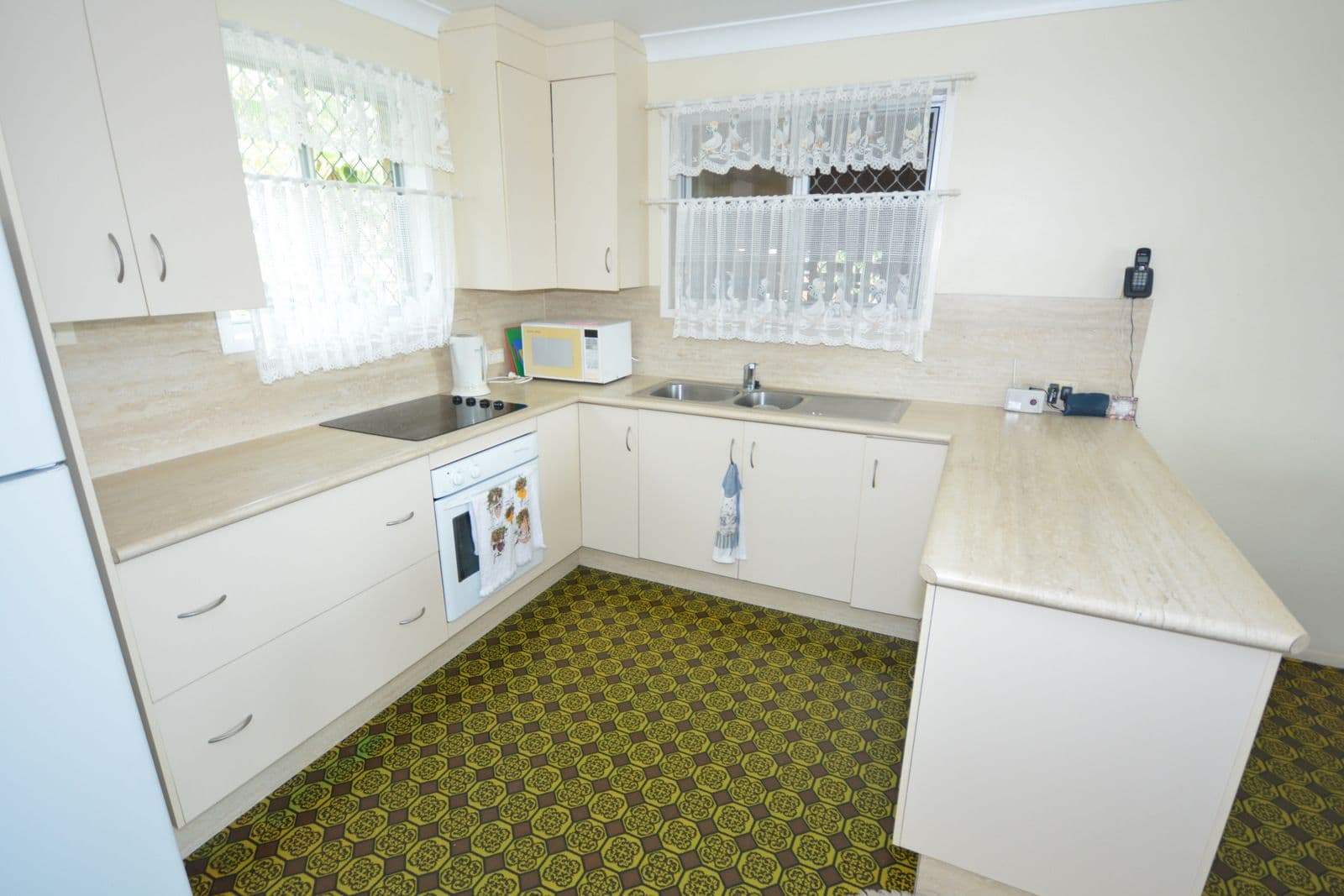 4 Meikleville Street, Meikleville Hill QLD 4703, Meikleville Hill - Thumbnail 3