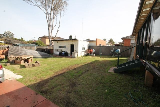 40 Hillview Parade, Lurnea - Thumbnail 2