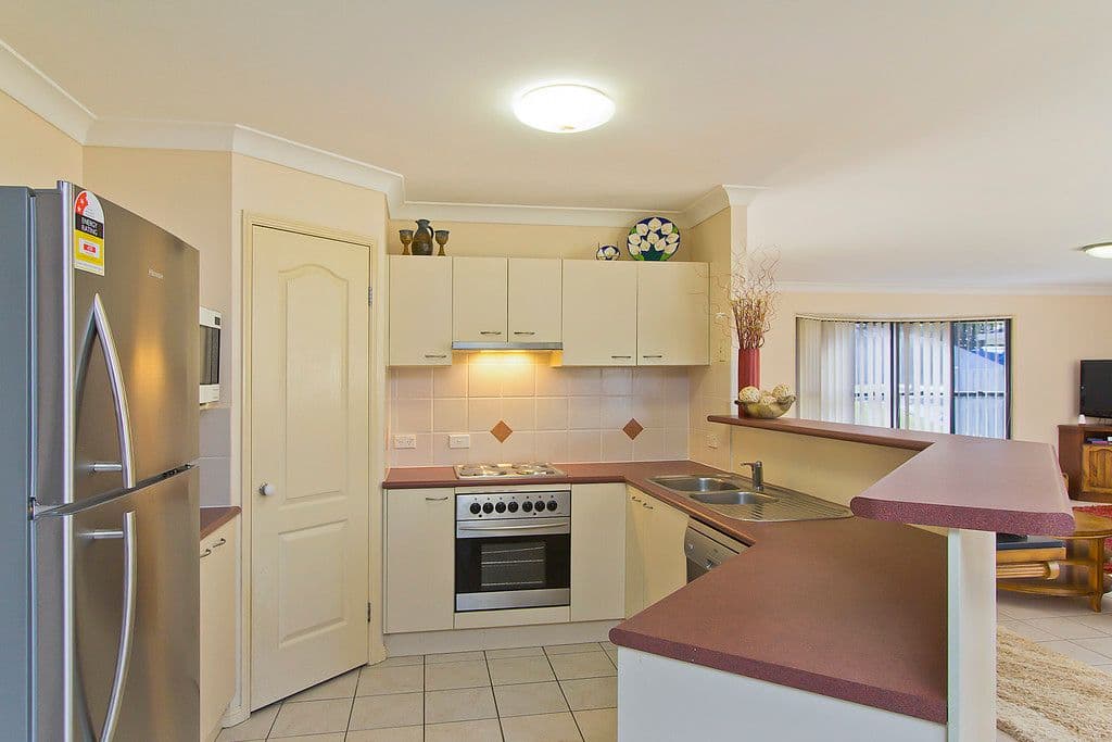 1 Abbeytree Crescent, ROBINA QLD 4226, Robina - Thumbnail 3