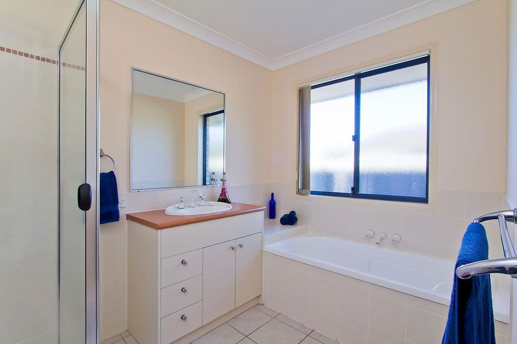 1 Abbeytree Crescent, ROBINA QLD 4226, Robina - Thumbnail 8