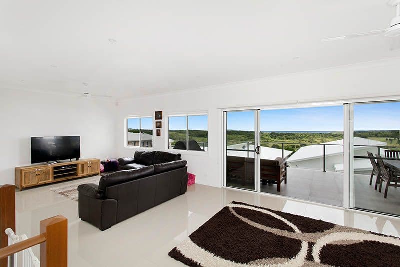 10 Brookwater Crescent, Shell Cove - Thumbnail 2