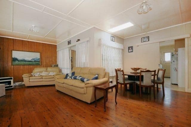 8 Wilfred Street, HARRISTOWN QLD 4350, Harristown - Thumbnail 2