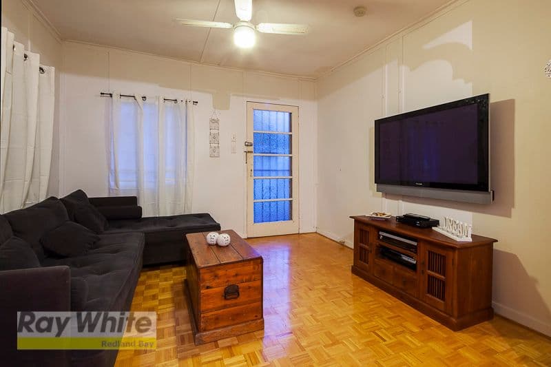 61 Killarney Avenue, MANLY WEST QLD 4179, Manly West - Thumbnail 2