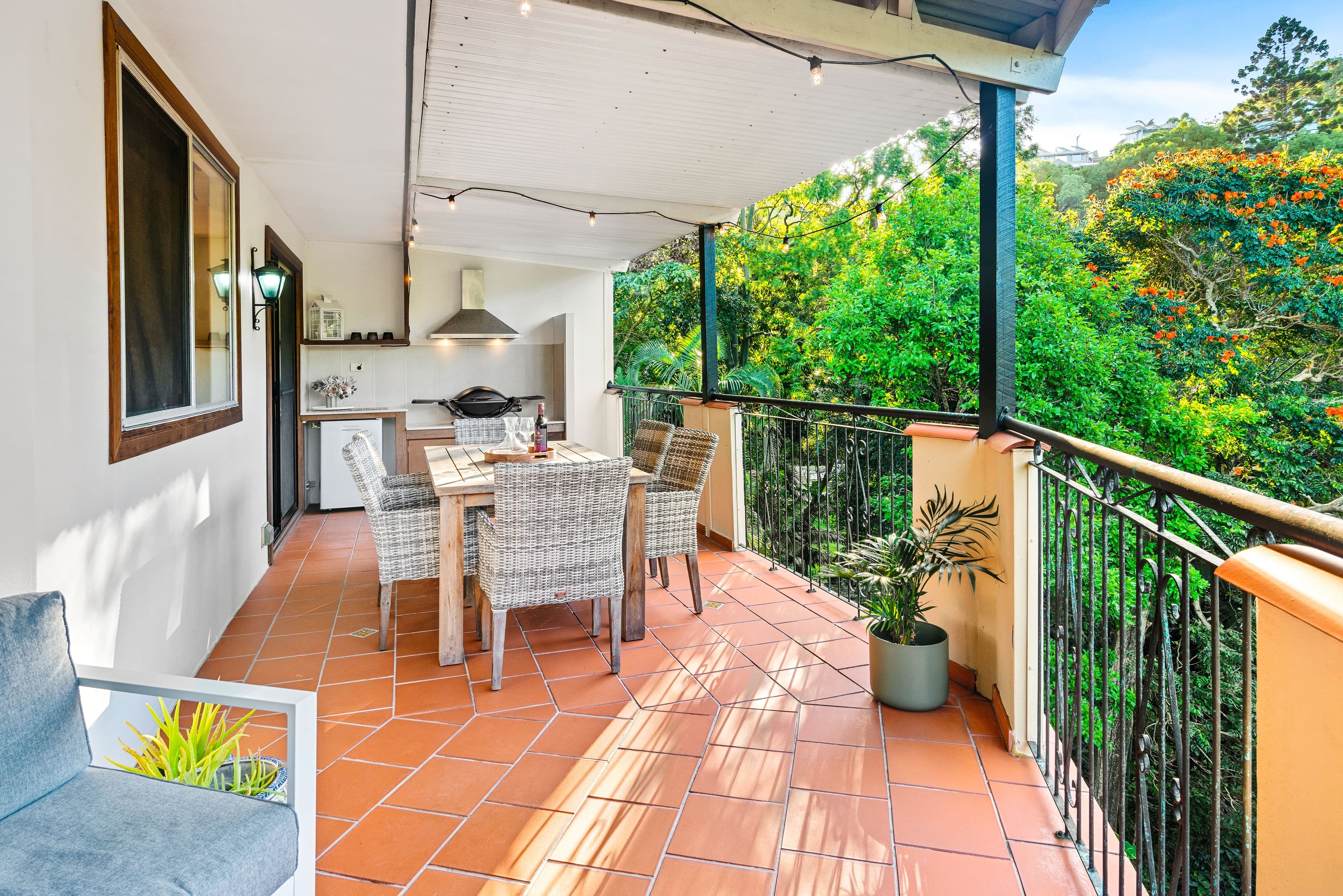 19 Crest Drive, Currumbin QLD 4223, Currumbin - Thumbnail 3