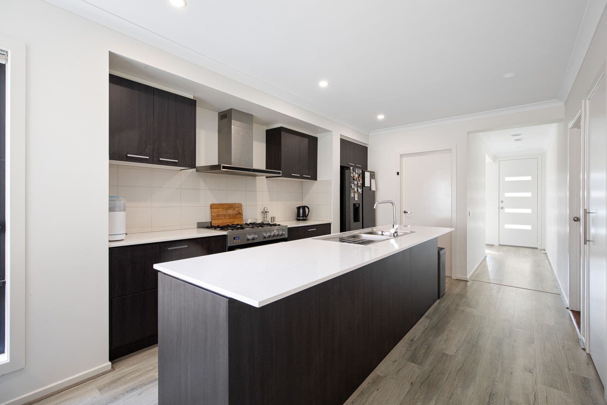 54 Indura Drive, Werribee VIC 3030, Werribee - Thumbnail 2