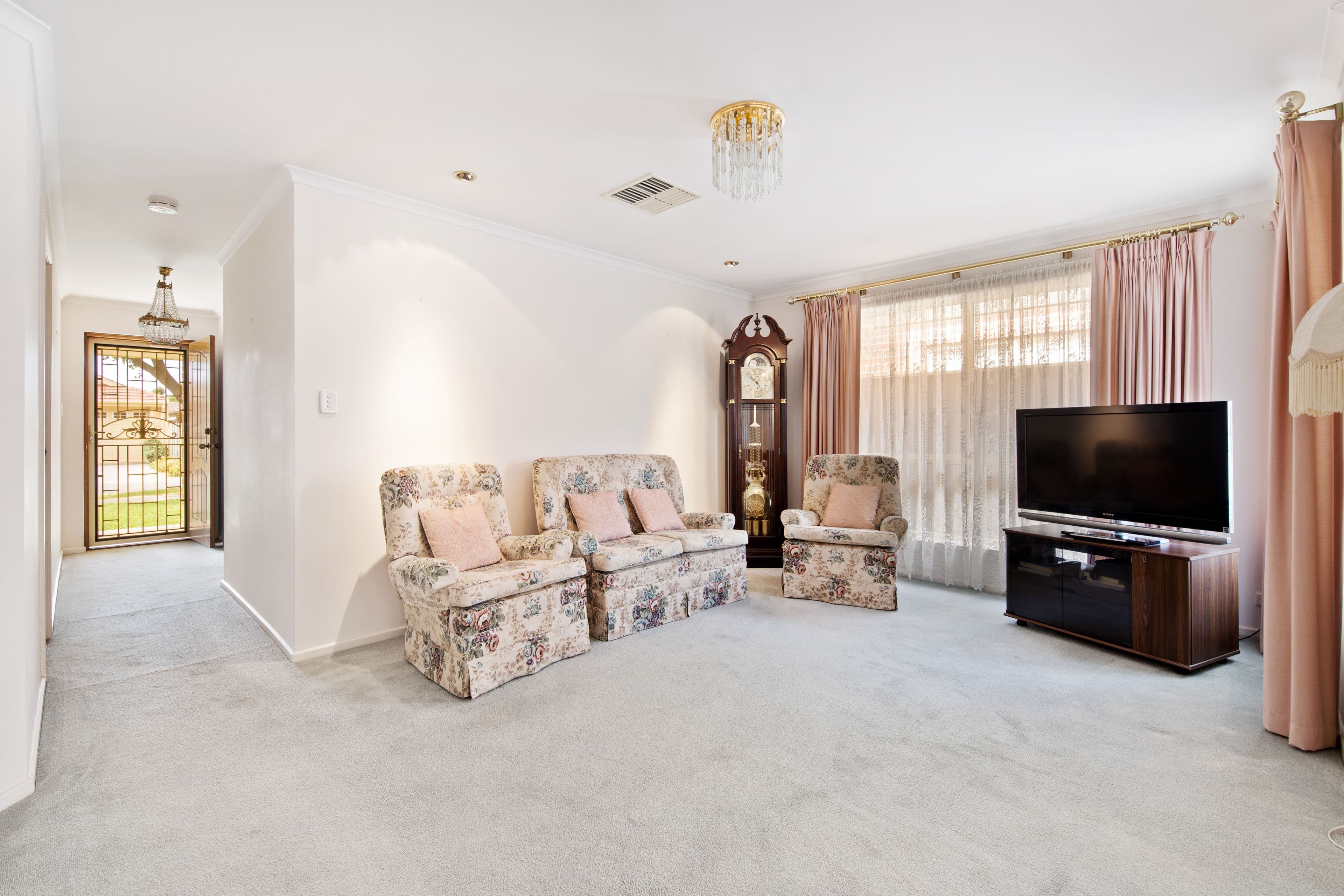 26 Burgundy Way, Glengowrie SA 5044, Glengowrie - Thumbnail 3