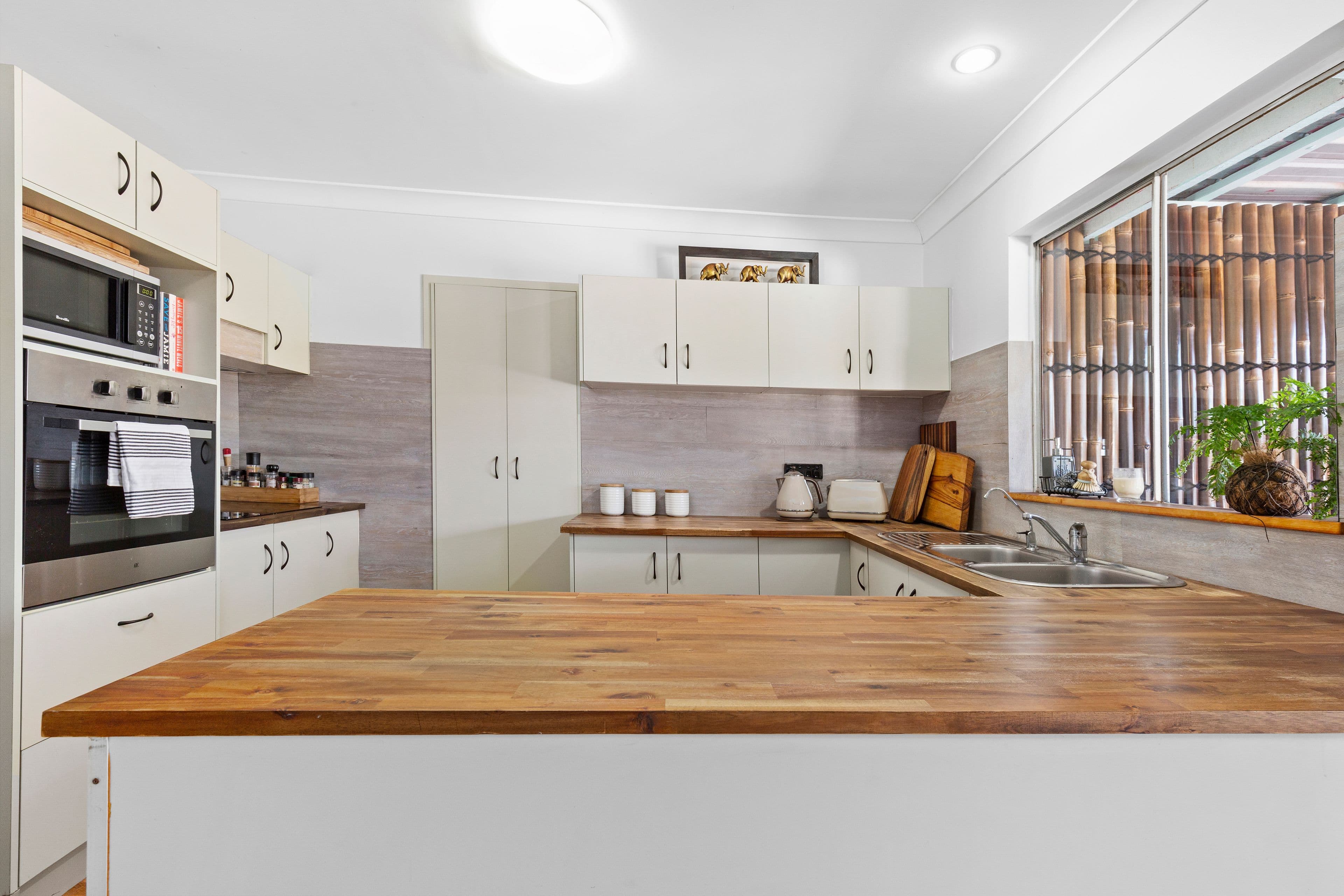 29 Denawen Street, Palm Beach QLD 4221, Palm Beach - Thumbnail 8