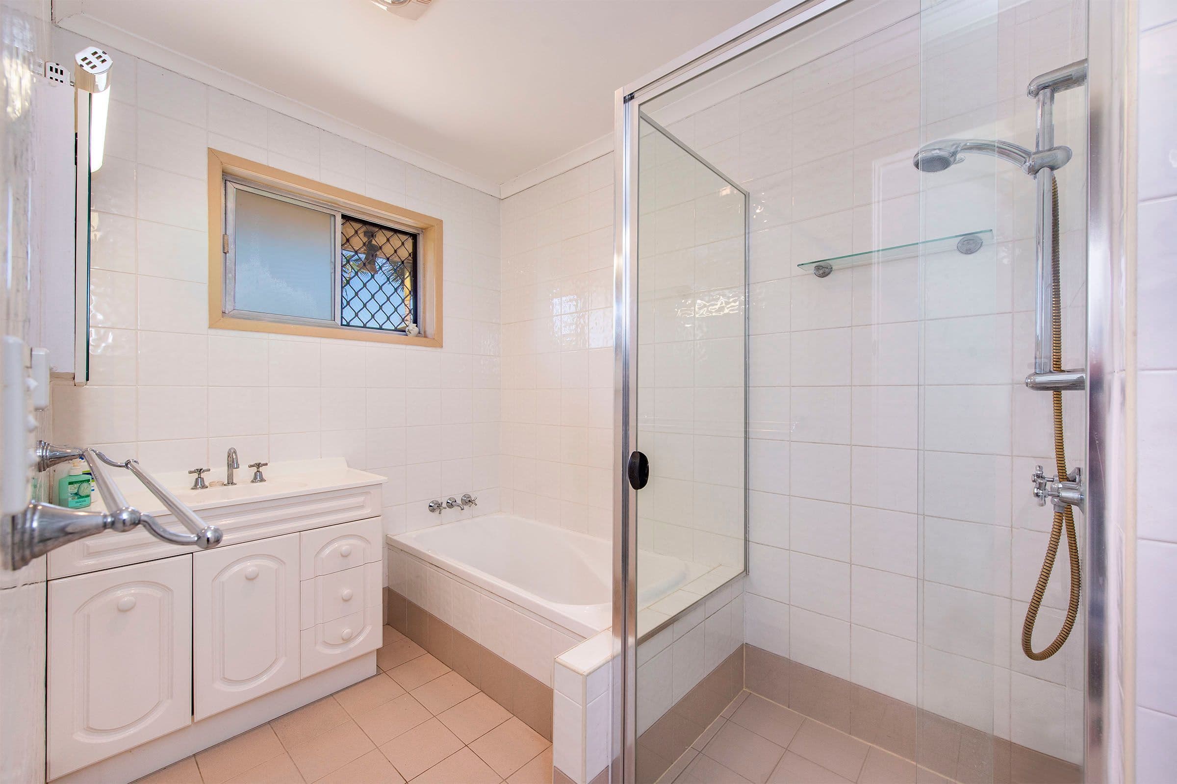 17 Pareena Crescent, Mansfield QLD 4122, Mansfield - Thumbnail 8