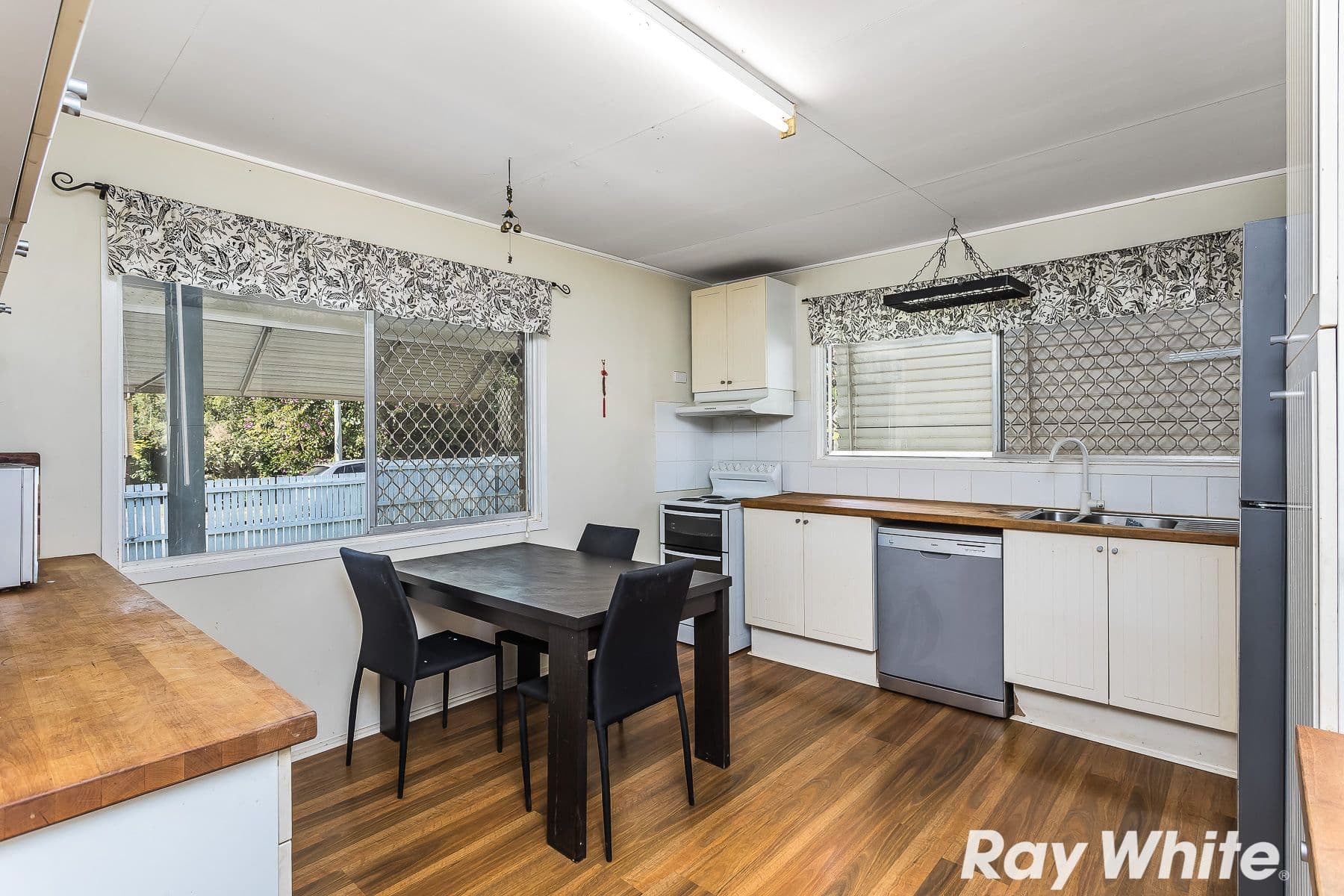 17 Lavercombe Drive, Kallangur QLD 4503, Kallangur - Thumbnail 3