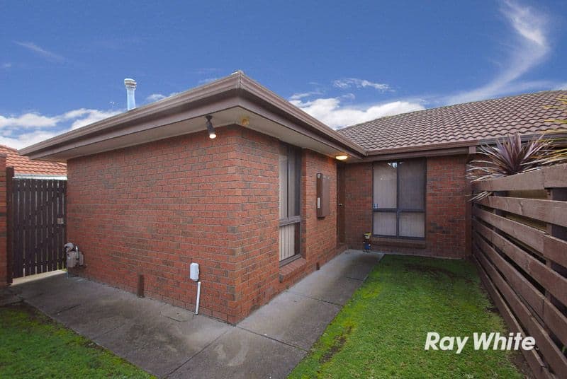 19 Lyall Street, CRANBOURNE VIC 3977, Cranbourne - Thumbnail 2