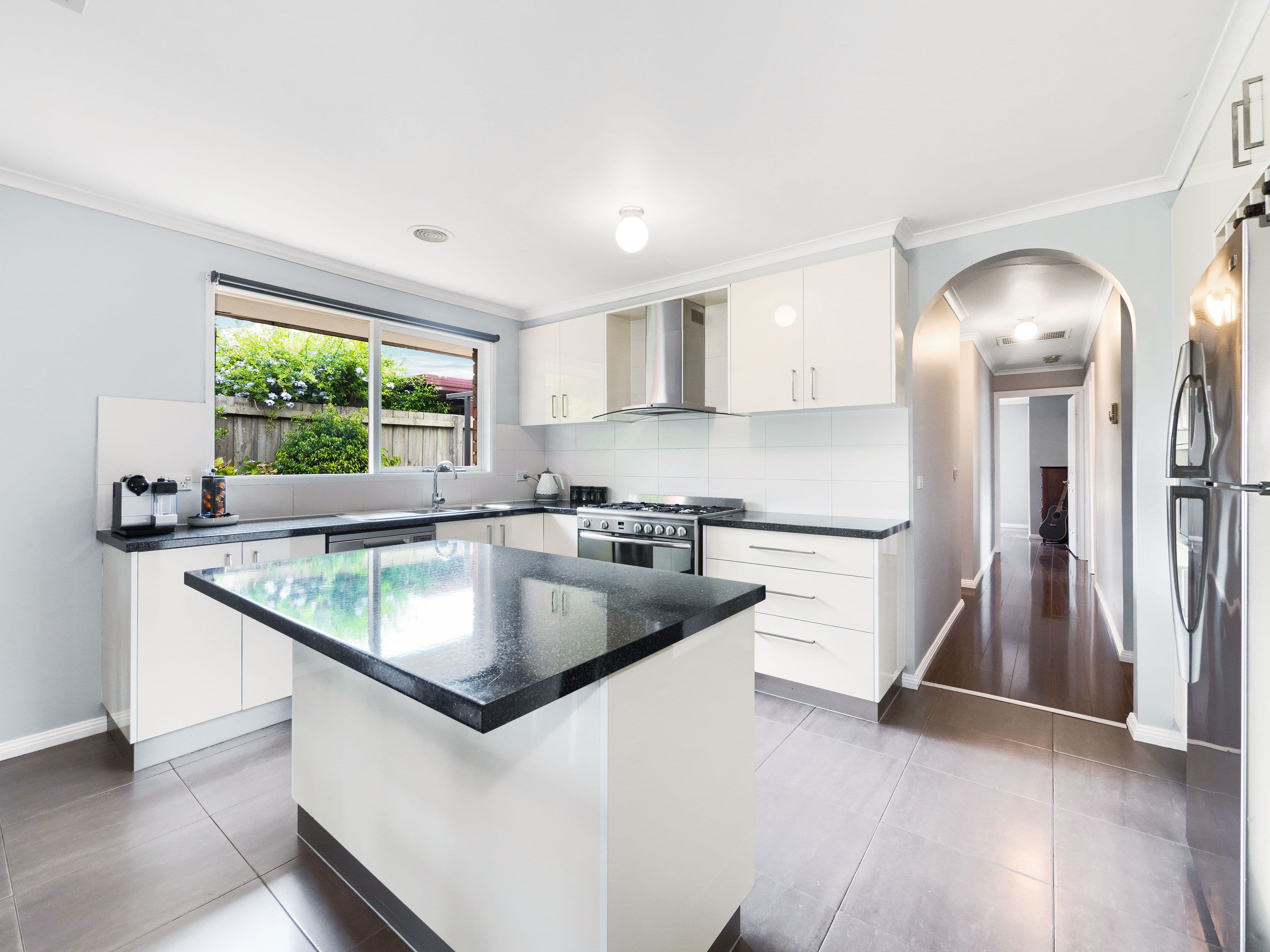 11 Caroline Crescent, Cranbourne West VIC 3977, Cranbourne West - Thumbnail 4