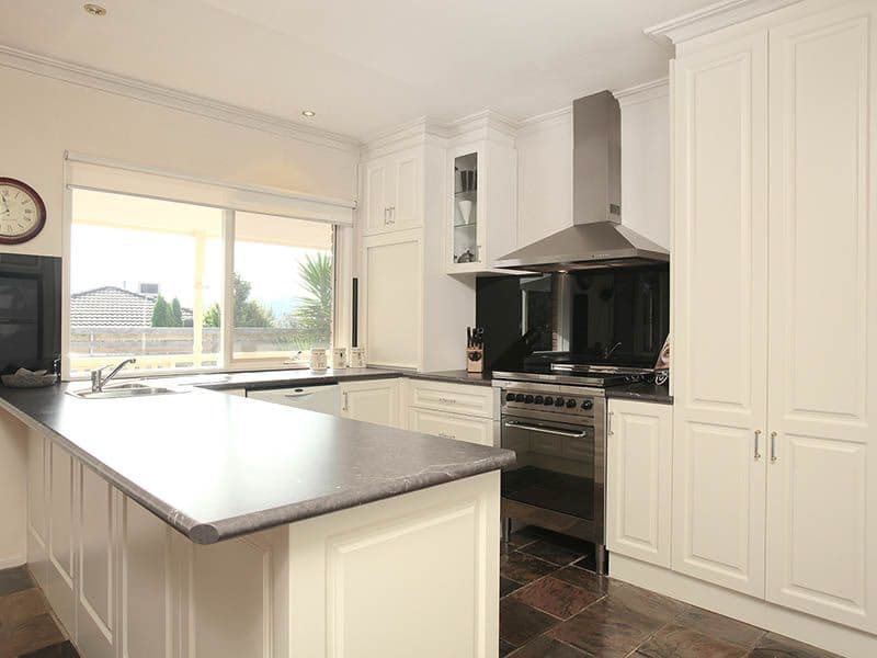 6 HAMMERSLEY Court, MONTROSE VIC 3765, Montrose - Thumbnail 5